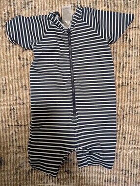Hanna Andersson Moon And Back Toddler Short Sleeve Swimsuit Rashguard 2T